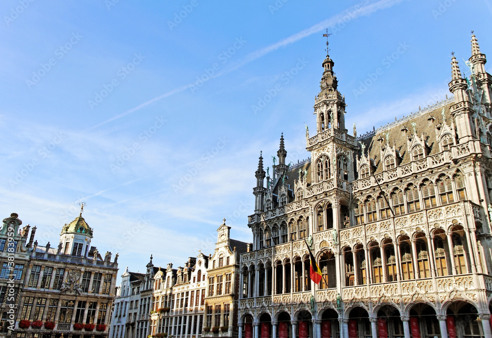 Brussels grand place building. - obrazy, fototapety, plakaty 