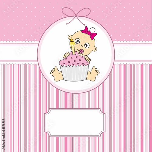 Tarjeta Bebe Nina Con Una Pastel De Cumpleanos Stock Vector Adobe Stock