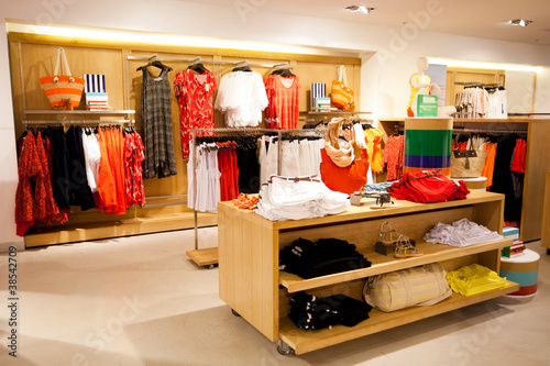 Cuadros en Lienzo interior of women's clothing store