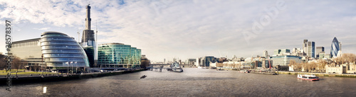 Plakat Panoramę Londynu widziane z mostu Tower
