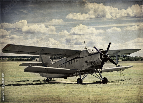 Naklejka na drzwi Old biplane, retro aviation