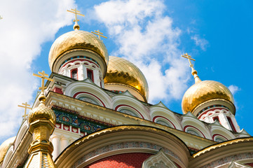 Die goldenen Kupel der Kirche in Shipka, Bulgarien