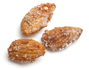 fried almonds with sugar and cinnamon