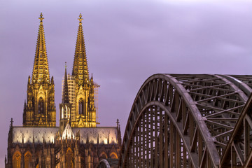 Fototapete - Kölner Dom und Hohenzollernbrücke