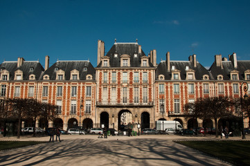 Wall Mural - place des vosges à Paris