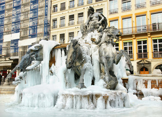 Frozen fountain