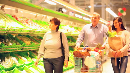 Poster - Family doing shopping