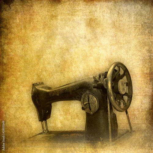 Naklejka na szybę Old sewing machine, vintage background