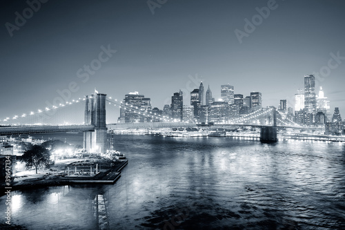 miasto-nowy-jork-manhattan-srodmiescie-czarny-i-bialy