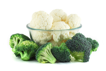 Wall Mural - Cauliflower in transparent bowl and broccoli