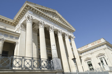 tribunal de Nimes