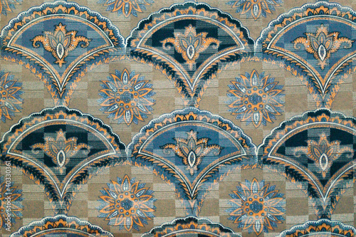 wzor-tkaniny-retro-gobelin-z-kwiatowym-ornamentem-i-kwiatami
