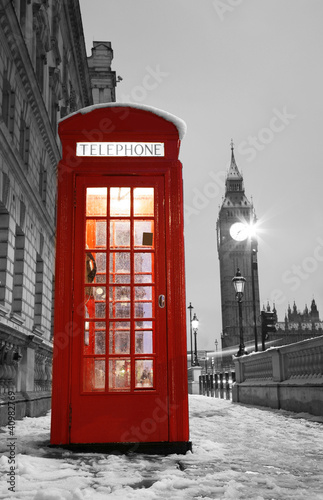 Naklejka na drzwi London Telephone Booth and Big Ben