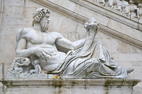 Dekoracja na wymiar  statua-rzeki-tevera-campidoglio-rzym