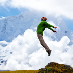 Wall Mural - hiking in himalaya mountains