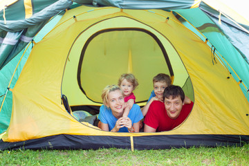 Poster - Family in tent