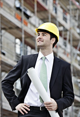 Ingenieur auf der Baustelle