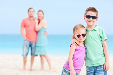 Sticker - Happy family at beach