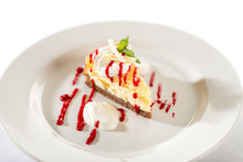 Delicious Cheesecake With Raspberry Sauce