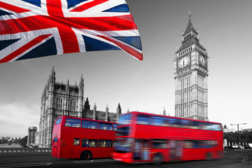 Fototapete - Big Ben with city buses and flag of England, London