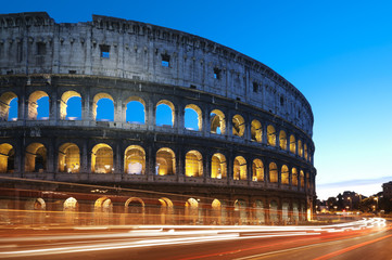 Fototapete - Coliseum at night. Rome - Italy