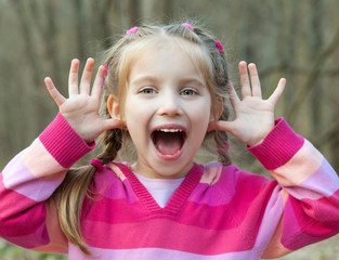 Wall Mural - little girl smiling