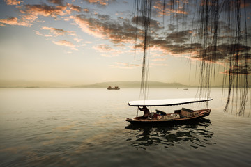 Poster - the west lake at sunset