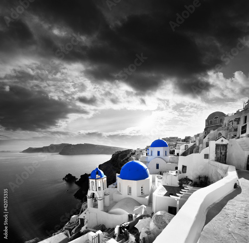 Naklejka na drzwi Santorini with Traditional Church in Oia, Greece