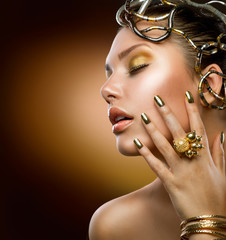 Poster - Golden Makeup. Fashion Girl Portrait