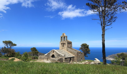 église santa elena de sant pere de rodes