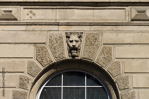 Fotografia, Obraz Mascaron in the form of a lion's head.