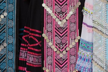 hmong tribe clothes