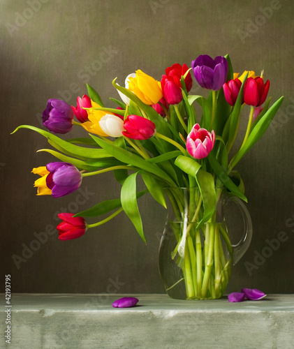 Naklejka na kafelki Still life with colorful tulips