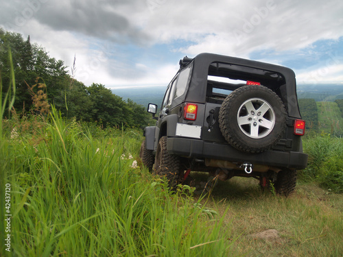 Obraz w ramie JEEP AVEC SUPERBE PAYSAGE