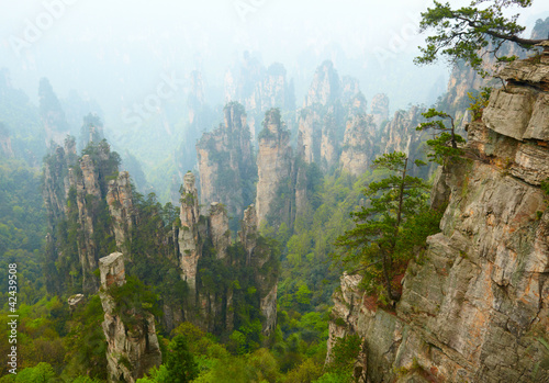 park-narodowy-zhangjiajie-chiny-gory-avatar