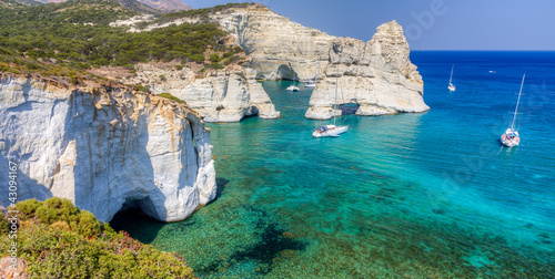 kleftiko-wyspa-milos-cyklady-grecja