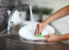 Cleaning Dishware Kitchen Sink Sponge Washing Dish