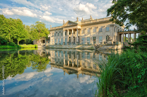 Obraz w ramie Palace in Lazienki Park, Warsaw