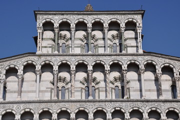 Canvas Print - Facade  Dome Duomo di Lucca Italy Tuscany