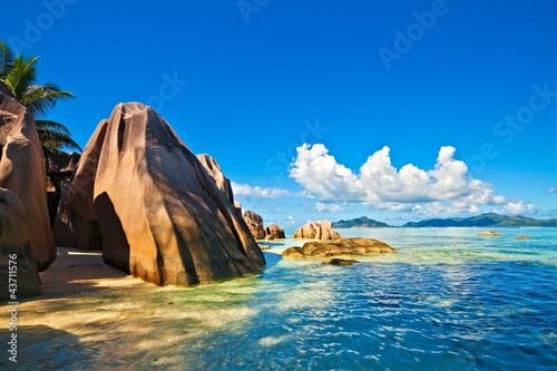Fotografie, Obraz Seascape view with a huge stones, Seychelles, LaDigue island