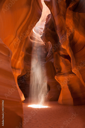 Fototapeta na wymiar Light beam in Antelope Canyon in Arizona