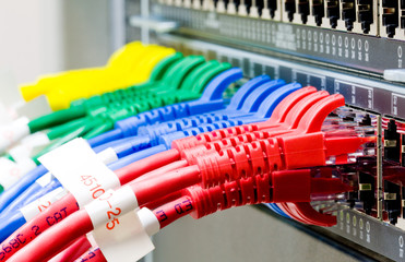 Aufkleber - Network switch and UTP ethernet cables
