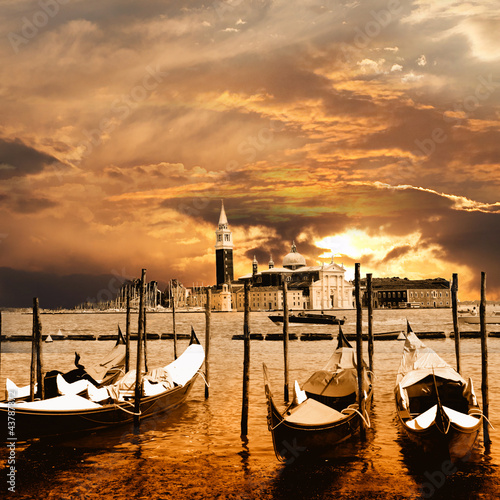 Fototapeta do kuchni sunset in Venice