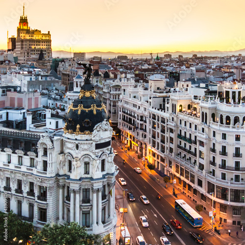 Foto-Fußmatte - Panoramic view of Gran Via, Madrid, Spain. (von kasto)