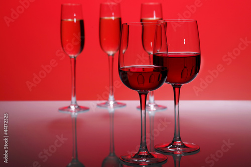 Naklejka - mata magnetyczna na lodówkę Glasses with wine