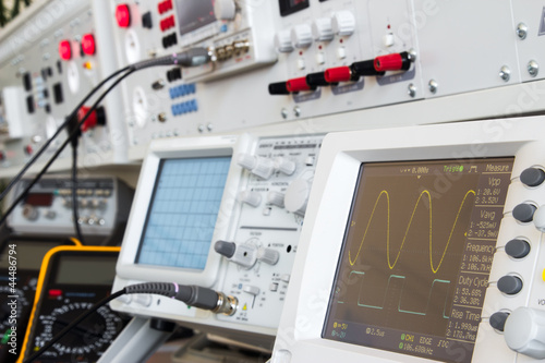 Fotografie, Obraz digital and analog oscilloscope in the foreground