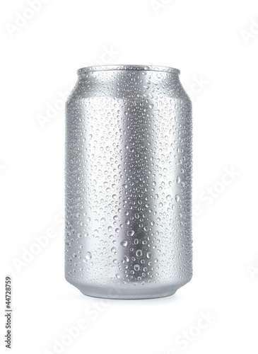 Cuadros en Lienzo Wet aluminum soda can isolated on white background