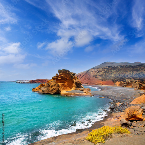 Fototapeta na wymiar Lanzarote El Golfo Lago de los Clicos