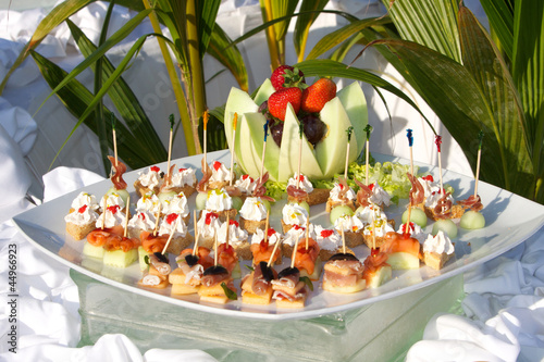 Piatto Con Stuzzichini Per Aperitivo Stock Photo Adobe Stock