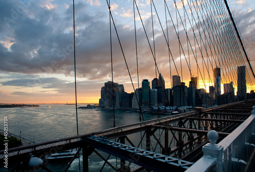 Fototapeta na wymiar Panoramic shot of Manhattan skyline and Liberty island 
